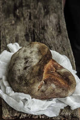 Bochenek chleba z semoliny 