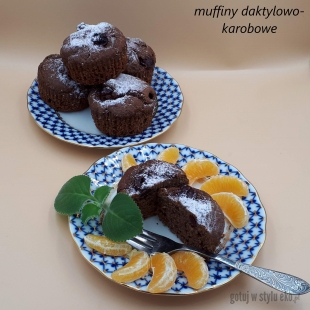 Muffiny daktylowo-karobowe z masłem shea