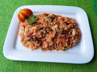 Ryż z mięsem i pieczarkami