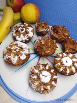 Muffinki z jabłkiem i bananem