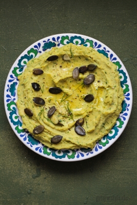 Hummus z natką pietruszki