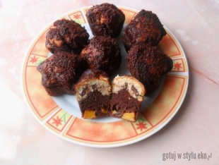 Muffiny z brzoskwiniami i czekoladą