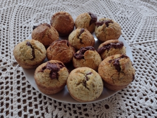 Orkiszowe muffiny z czekoladą