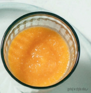 Pomarańczowy sok witaminowy