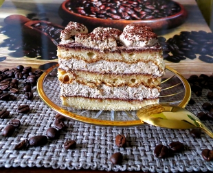 Tort tiramisu