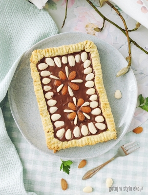 Keto mazurek - migdałowo - kokosowo - pistacjowo - czekoladowy