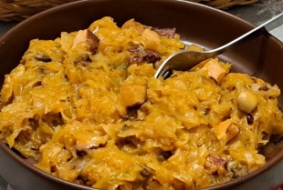 Bigos z pieczarkami