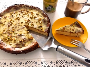 Sernik pistacjowy