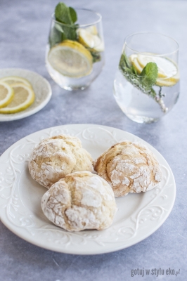 Cytrynowe ciastka migdałowe