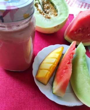 Koktajl z arbuza, mango i melona