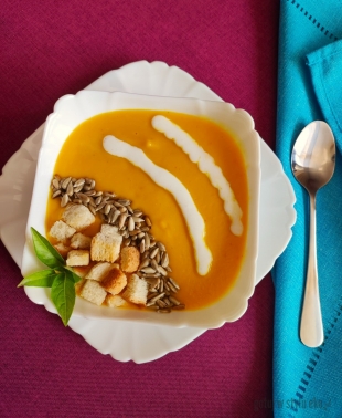 Zupa krem z żółtej cukinii i dyni