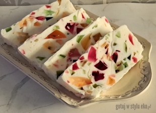 Prosty deserek z jogurtów