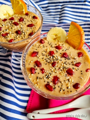 Pudding z kefiru, gruszki, banana i marchewki